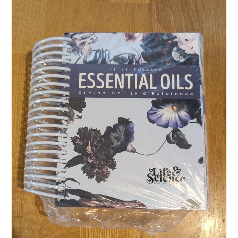 Essential Oils  on-The-Go Field Reference by Life & Science Publishing, FIRST ED